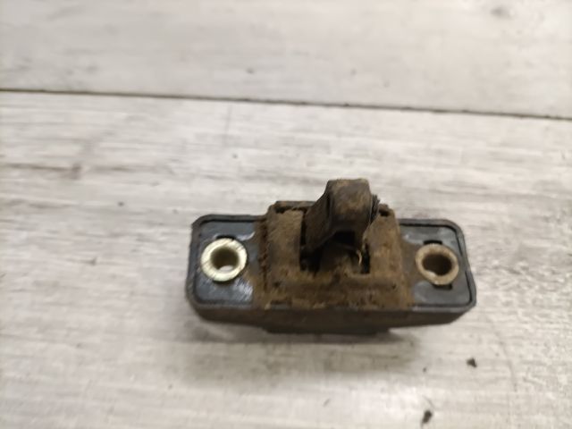 bontott RENAULT THALIA Csomagtérajtó Zárszerkezet