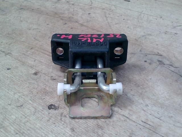 bontott RENAULT THALIA Csomagtérajtó Zárszerkezet