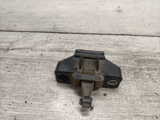 bontott RENAULT THALIA Csomagtérajtó Zárszerkezet