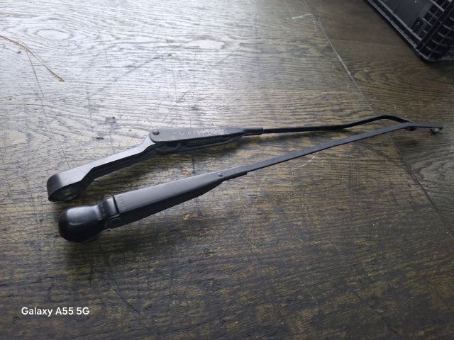 bontott RENAULT THALIA Első Ablaktörlő Kar