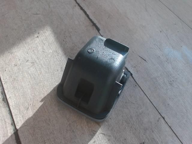 bontott RENAULT THALIA Első Hamutartó