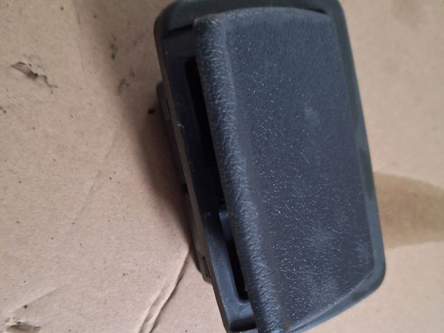 bontott RENAULT THALIA Első Hamutartó