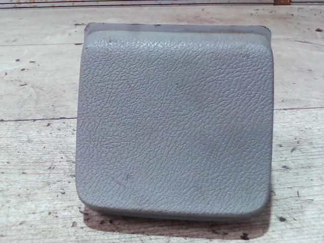 bontott RENAULT THALIA Első Hamutartó