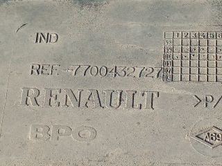 bontott RENAULT THALIA Első Lökhárító (Részeivel)