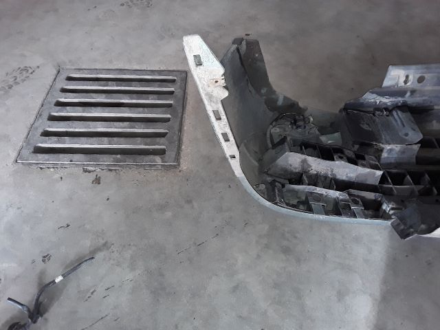 bontott RENAULT THALIA Első Lökhárító (Üresen)