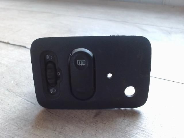 bontott RENAULT THALIA Fényszórómagasság Állító Kapcsoló