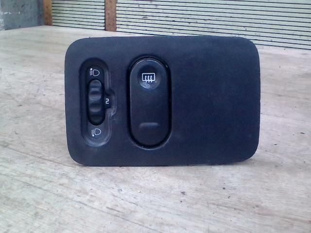 bontott RENAULT THALIA Fényszórómagasság Állító Kapcsoló