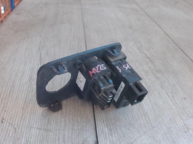 bontott RENAULT THALIA Fényszórómagasság Állító Kapcsoló