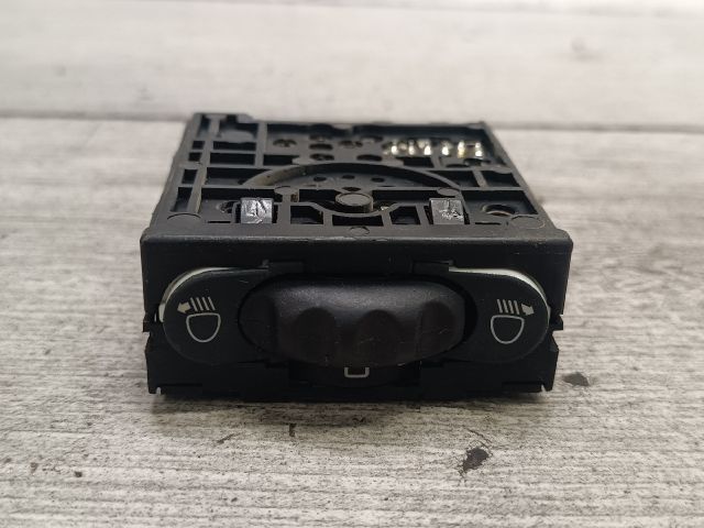 bontott RENAULT THALIA Fényszórómagasság Állító Kapcsoló