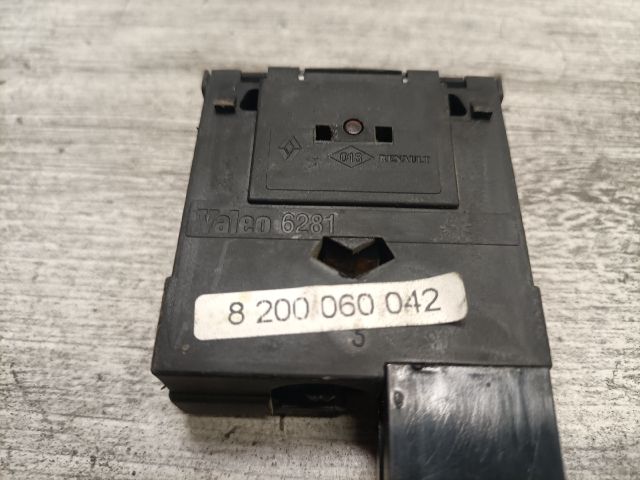 bontott RENAULT THALIA Fényszórómagasság Állító Kapcsoló