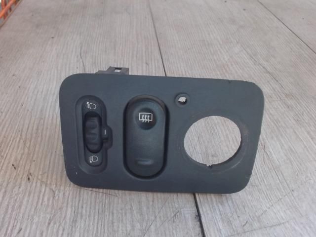 bontott RENAULT THALIA Fényszórómagasság Állító Kapcsoló