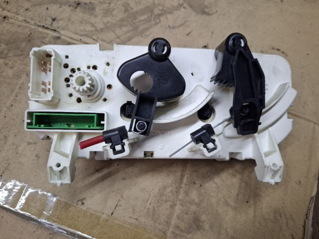 bontott RENAULT THALIA Fűtéskapcsoló (manuális klímás)