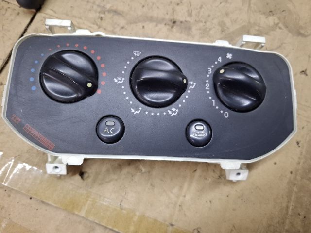 bontott RENAULT THALIA Fűtéskapcsoló (manuális klímás)