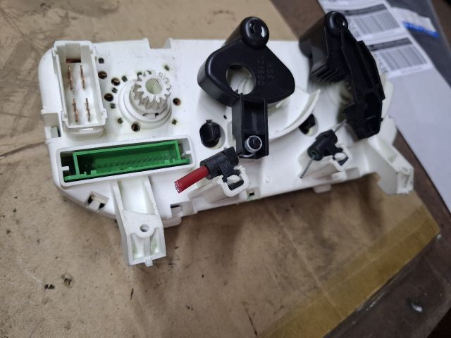 bontott RENAULT THALIA Fűtéskapcsoló (manuális klímás)