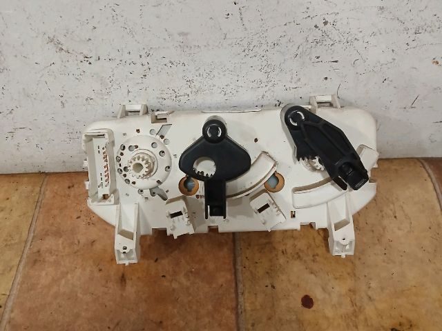 bontott RENAULT THALIA Fűtéskapcsoló (Nem klímás)