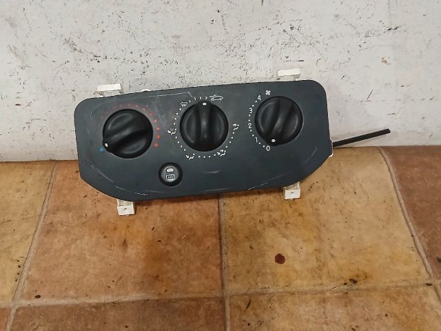 bontott RENAULT THALIA Fűtéskapcsoló (Nem klímás)