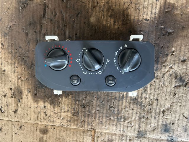 bontott RENAULT THALIA Fűtéskapcsoló (Nem klímás)