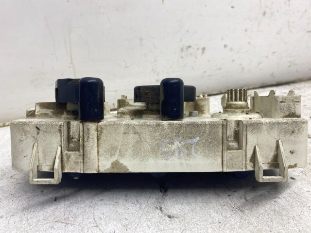 bontott RENAULT THALIA Fűtéskapcsoló (Nem klímás)