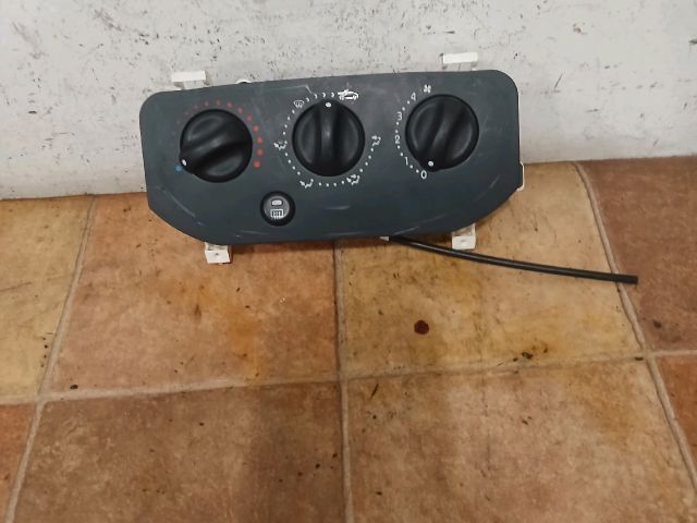 bontott RENAULT THALIA Fűtéskapcsoló (Nem klímás)