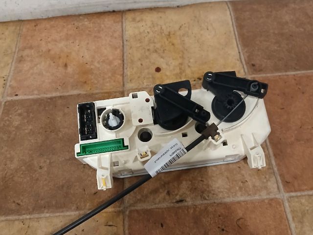 bontott RENAULT THALIA Fűtéskapcsoló (Nem klímás)