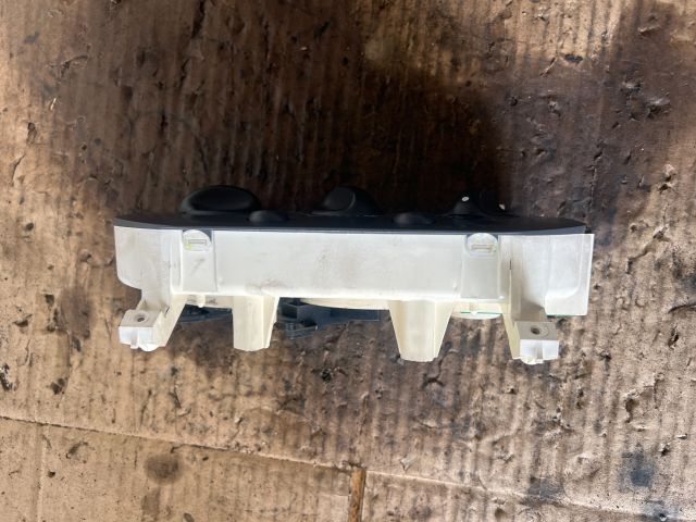 bontott RENAULT THALIA Fűtéskapcsoló (Nem klímás)