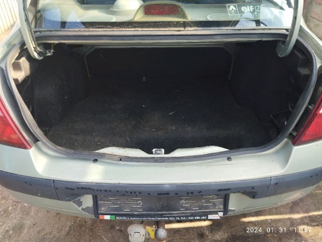 bontott RENAULT THALIA Hátsó középső Biztonsági Öv