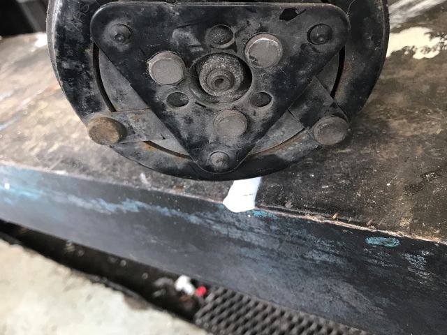 bontott RENAULT THALIA II Klímakompresszor