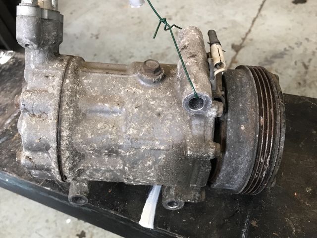 bontott RENAULT THALIA II Klímakompresszor