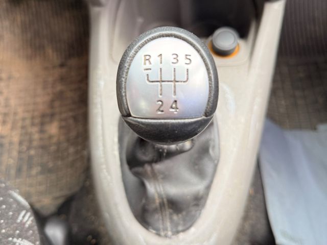 bontott RENAULT THALIA II Váltó Kulissza