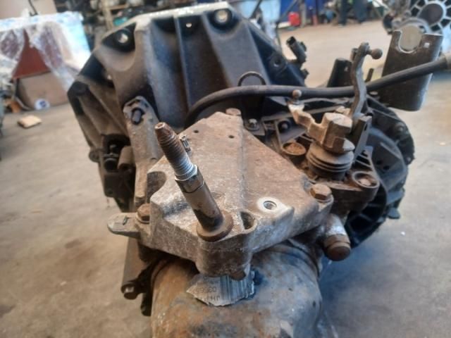 bontott RENAULT THALIA II Váltó (Mechanikus)