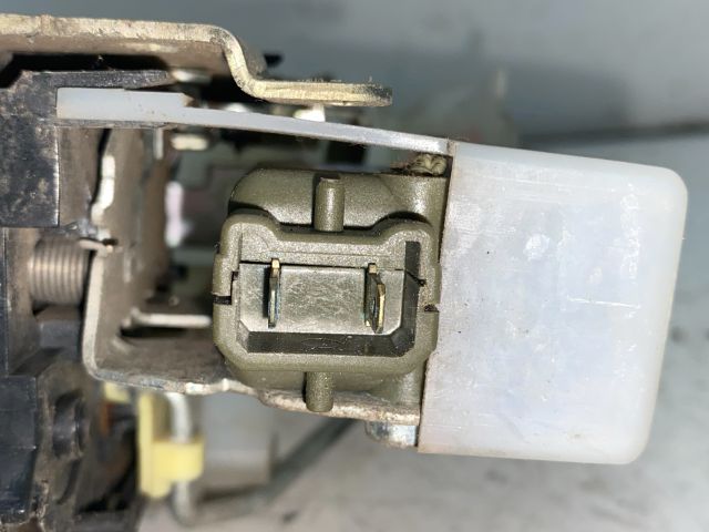 bontott RENAULT THALIA II Bal első Ajtózár