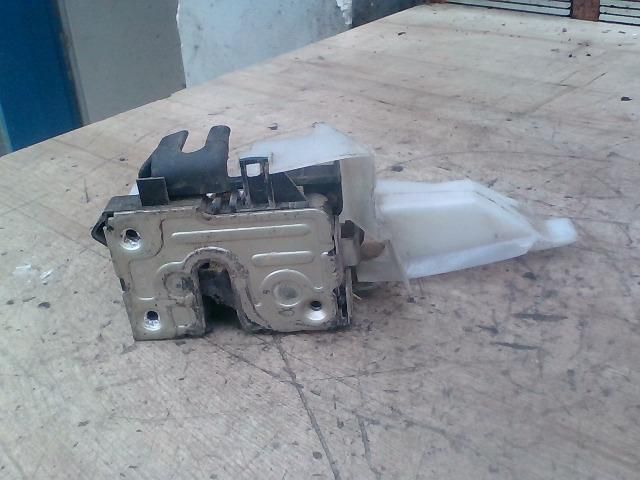 bontott RENAULT THALIA II Bal első Ajtózár