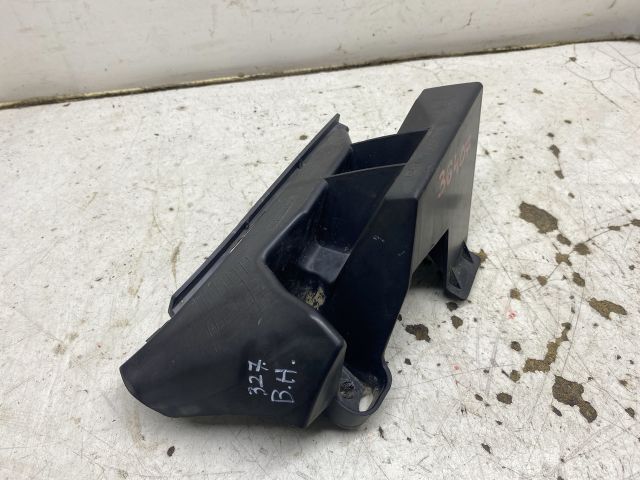 bontott RENAULT THALIA II Bal hátsó Lökhárító Tartó (Műanyag)