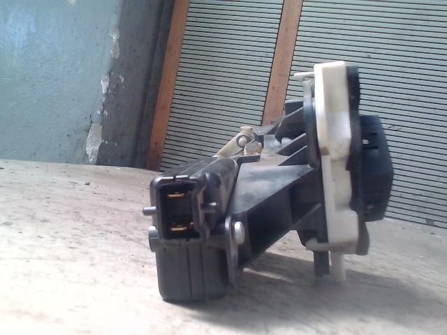 bontott RENAULT THALIA II Csomagtérajtó Kilincs