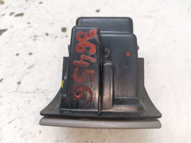 bontott RENAULT THALIA II Első Hamutartó