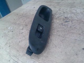 bontott RENAULT THALIA II Jobb első Ablakemelő Kapcsoló