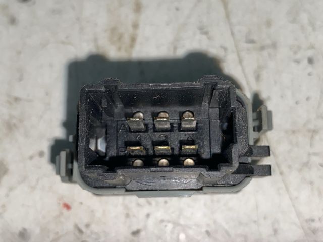 bontott RENAULT THALIA II Központizár Kapcsoló