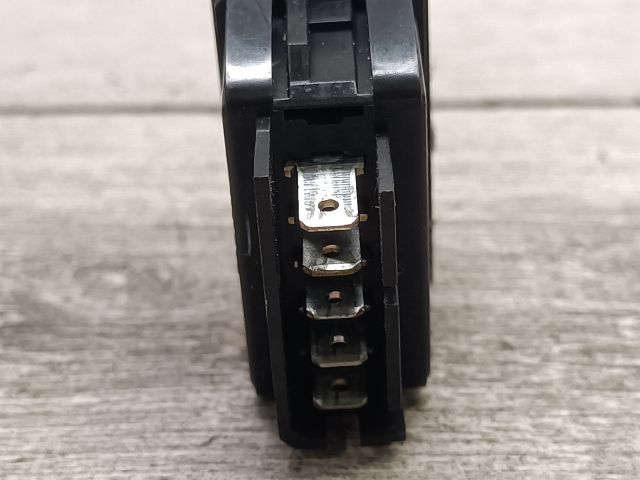 bontott RENAULT THALIA Jobb első Ablakemelő Kapcsoló