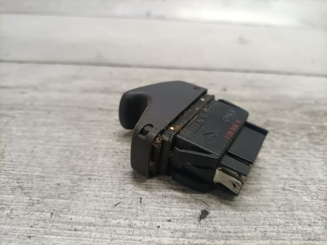 bontott RENAULT THALIA Jobb első Ablakemelő Kapcsoló