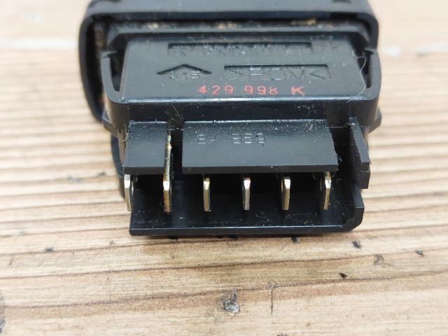 bontott RENAULT THALIA Jobb első Ablakemelő Kapcsoló