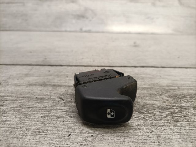 bontott RENAULT THALIA Jobb első Ablakemelő Kapcsoló