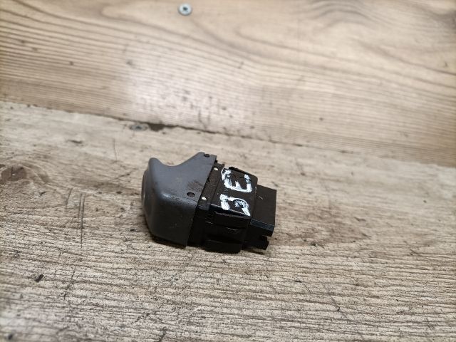 bontott RENAULT THALIA Jobb első Ablakemelő Kapcsoló