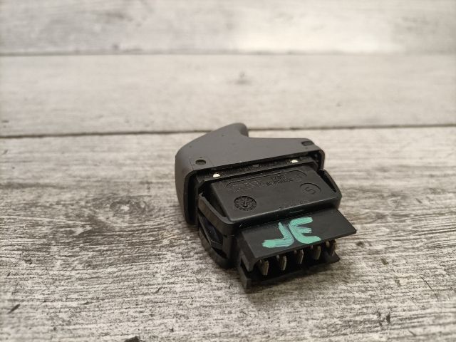 bontott RENAULT THALIA Jobb első Ablakemelő Kapcsoló