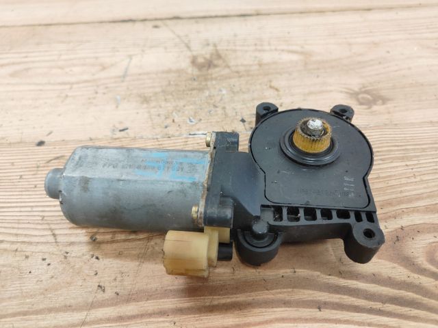 bontott RENAULT THALIA Jobb első Ablakemelő Motor