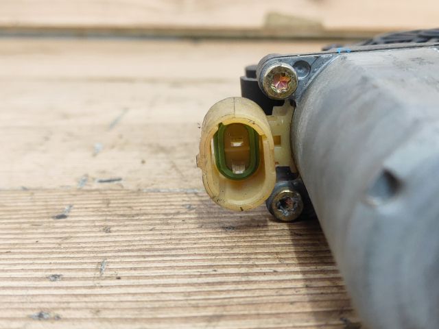 bontott RENAULT THALIA Jobb első Ablakemelő Motor