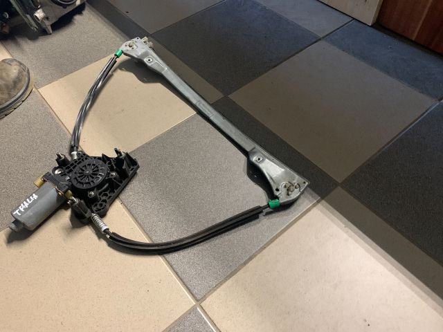 bontott RENAULT THALIA Jobb első Ablakemelő Szerkezet (Elektromos)