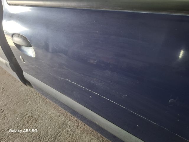 bontott RENAULT THALIA Jobb első Ajtó (Részeivel)