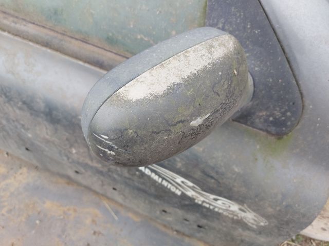 bontott RENAULT THALIA Jobb első Ajtó (Részeivel)