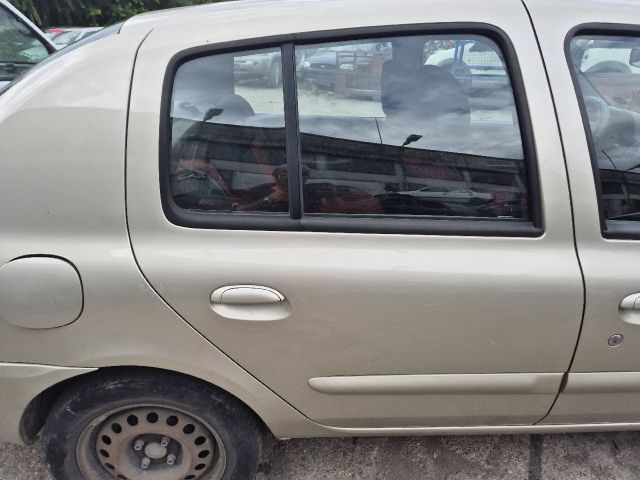 bontott RENAULT THALIA Jobb első Ajtó (Részeivel)