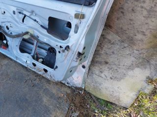 bontott RENAULT THALIA Jobb első Ajtó (Részeivel)